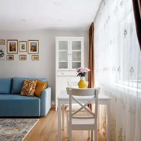 Appartement Old Town 1bdr With Balcony Courtyard View *
