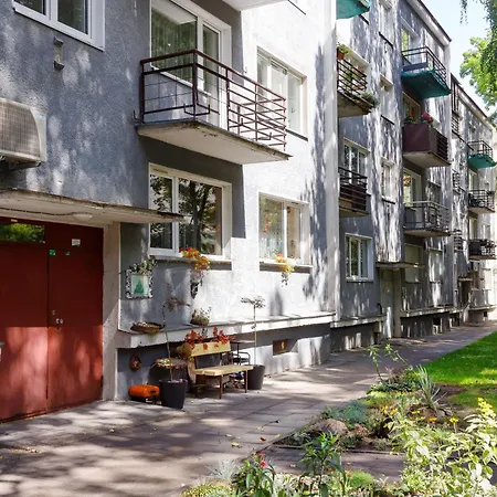 Old Town 1bdr With Balcony Courtyard View Appartement *